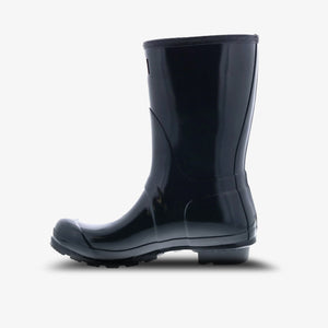 Short gloss boot