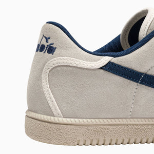 Trainer suede