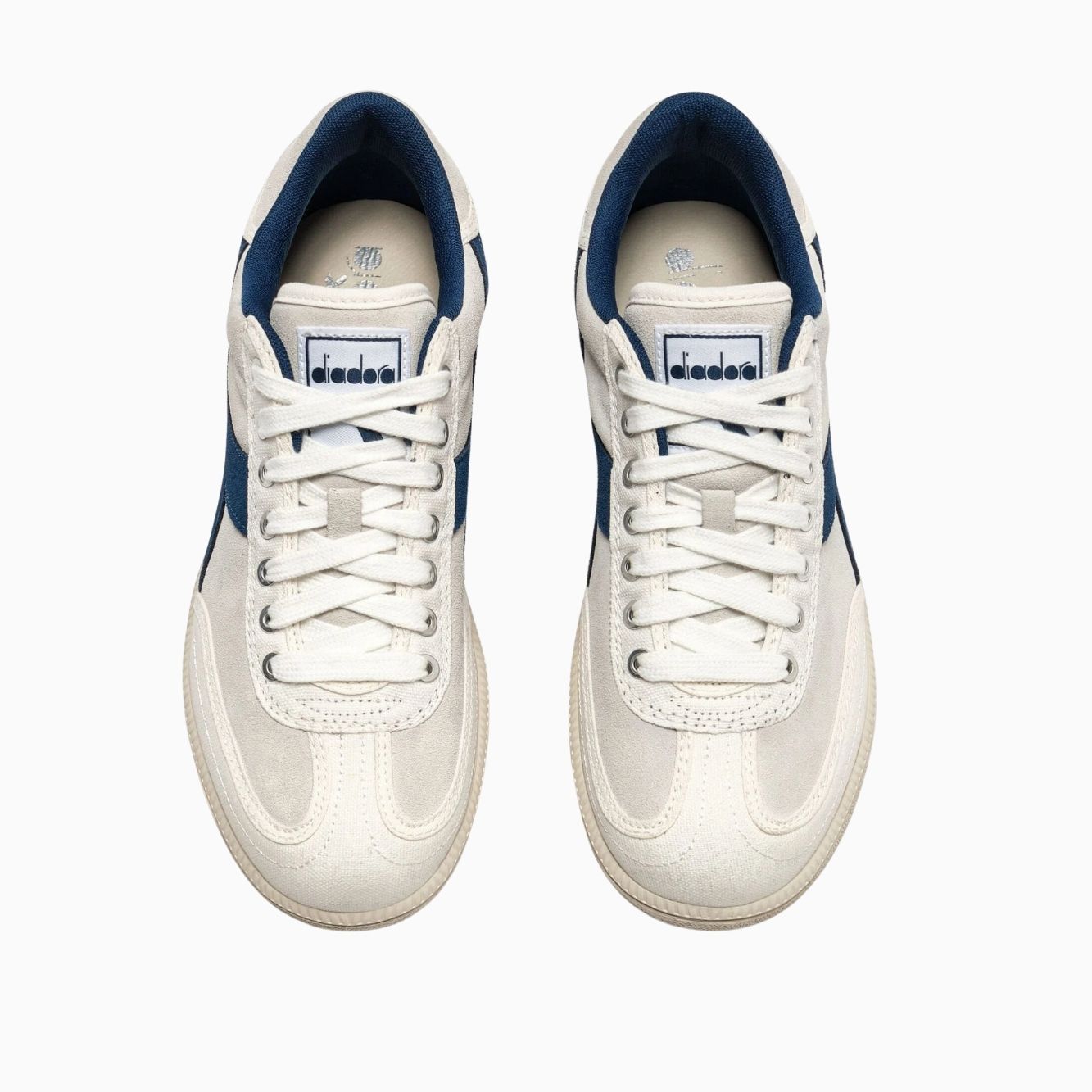 Trainer suede