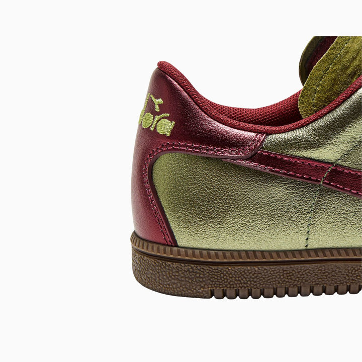 Trainer metalized