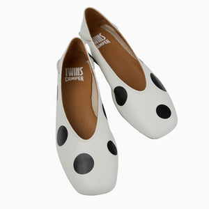 Twins ballerina